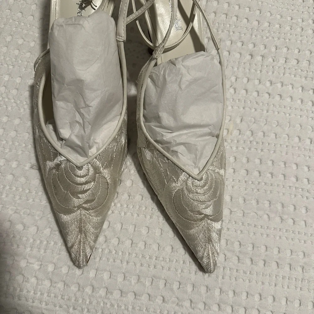 Jeffrey Campbell Exec Ankle Strap Pointed Toe Pump - Picture 6 of 8